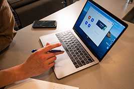 简评 | 不到三千元，支持松下"4k全家桶"的LUMIX G7